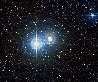 Double star Alpha Capricorni - 340px.jpg